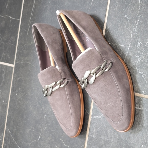 Vincent Camuto Pointed Toed Suede Loafers - Picture 2 of 7